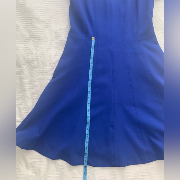 COPY - Banana Republic Fit and Flare dress - Picture 4 of 7